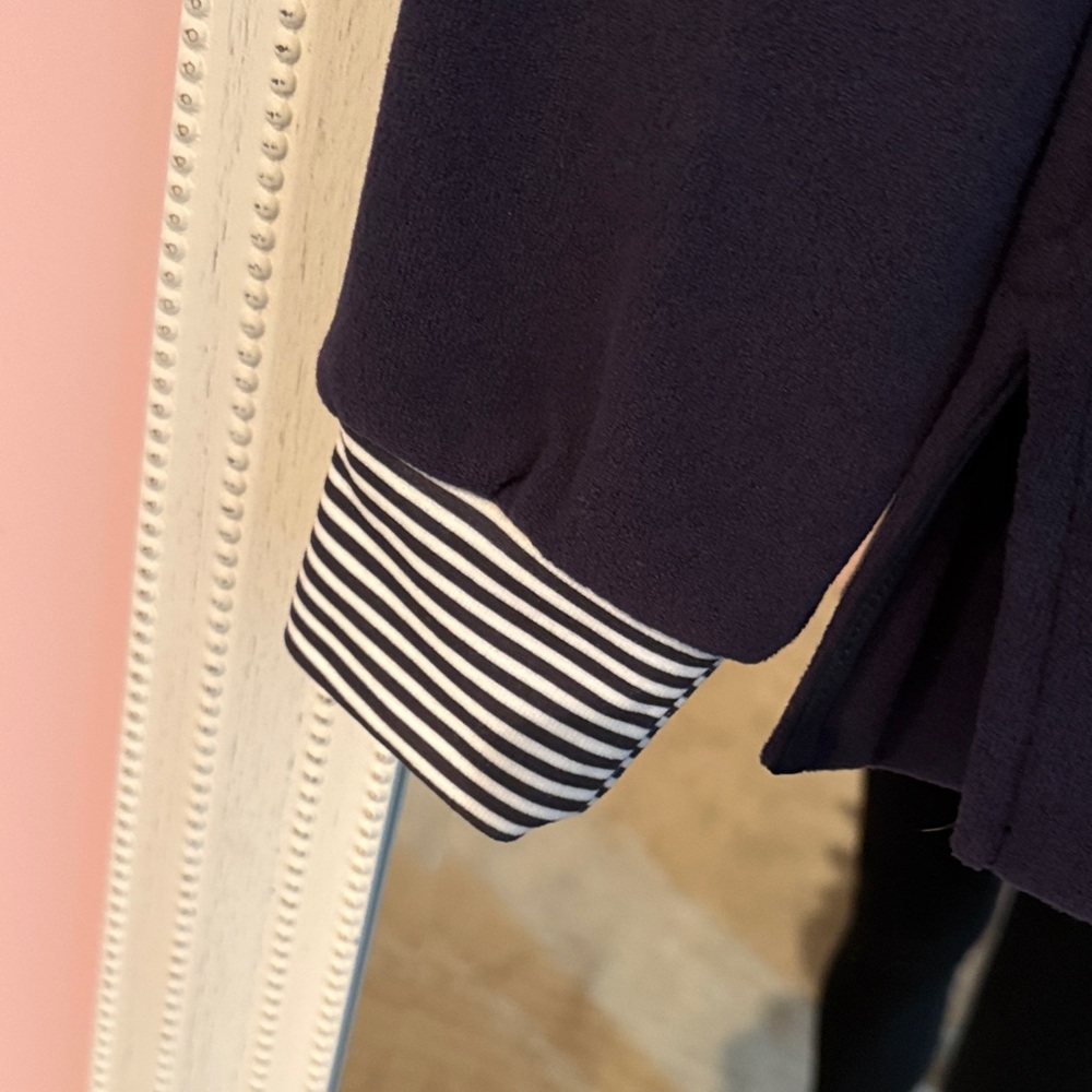 LNC-Dudley Stephens  - size sm-Navy Pullover with Striped Detail - Picture 4 of 6